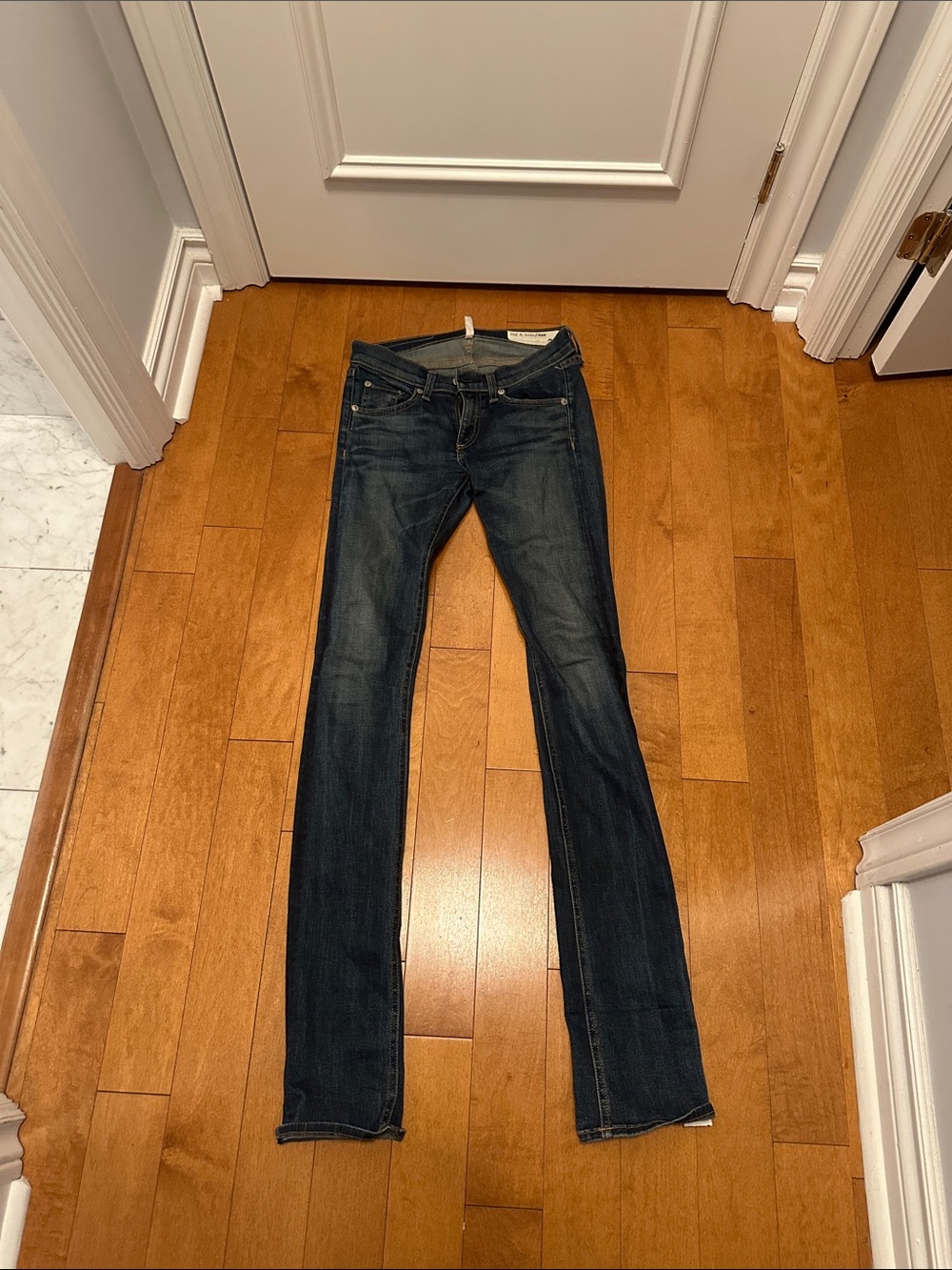 Dark Wash Women's Cigarette Slim Straight Jeans - Navy Blue